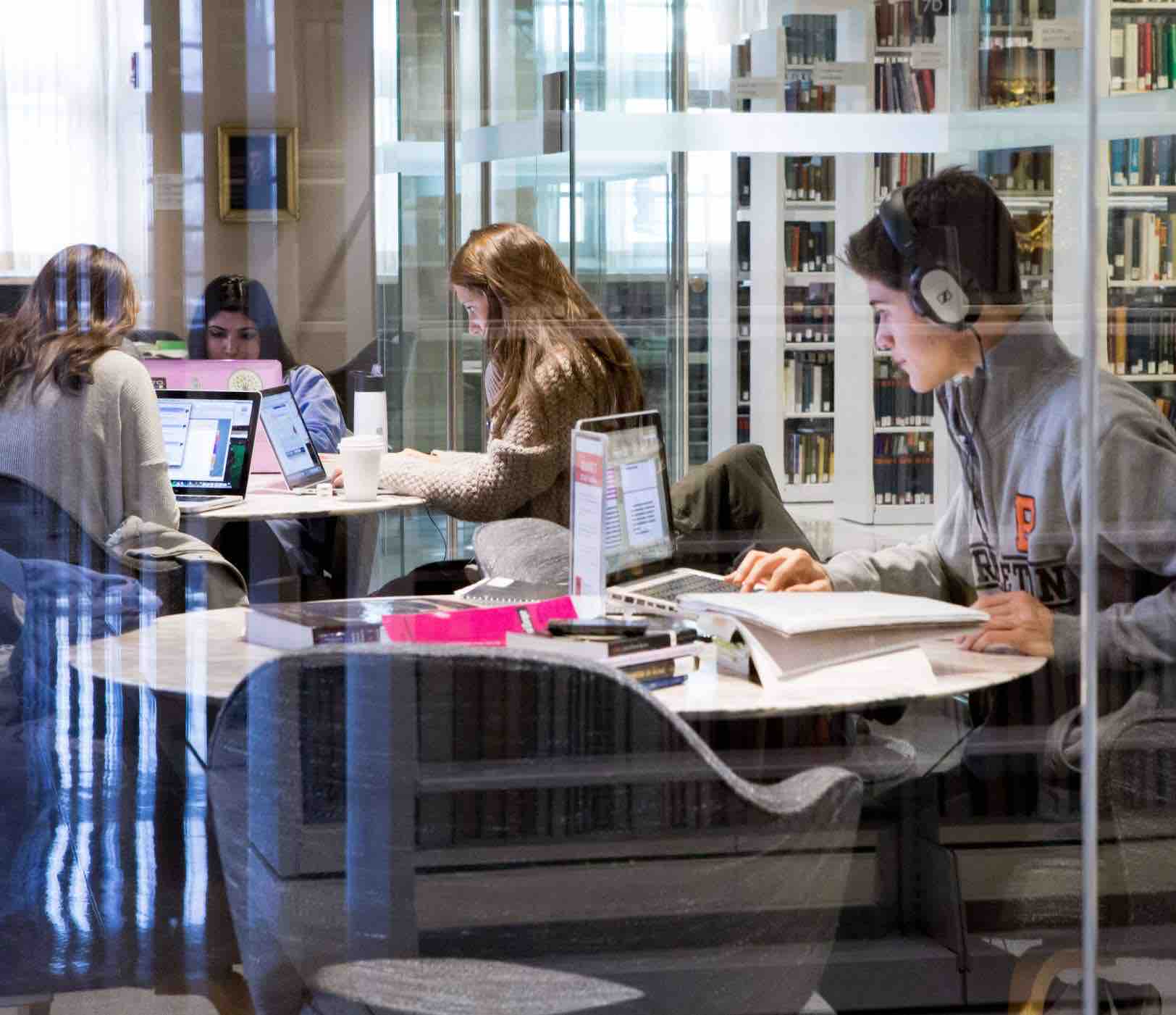 好消息!普林斯顿大学宣布将扩招本科生,2022年开始执行!(图3) 好消息!普林斯顿大学宣布将扩招本科生,2022年开始执行!(图3)