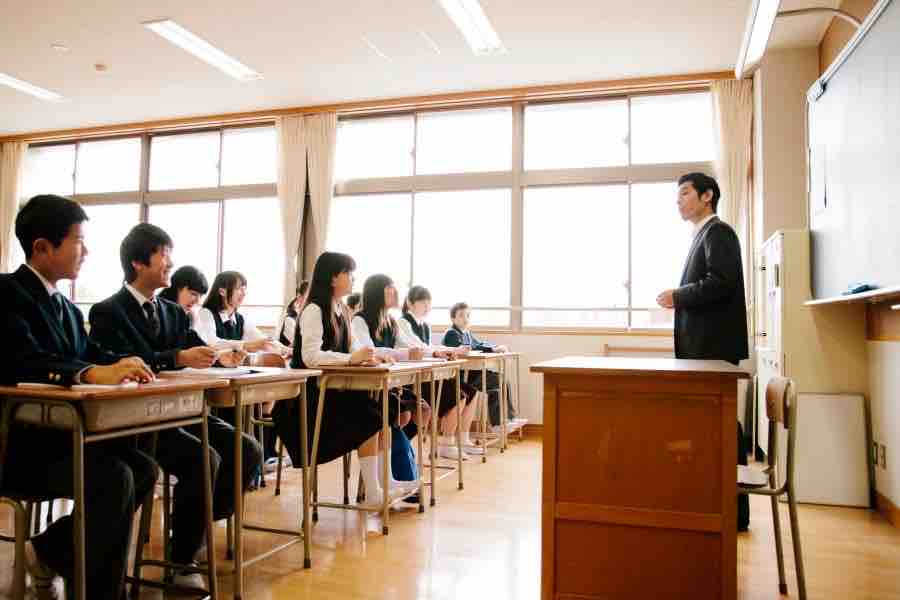 好家伙!用高考成绩也可以申请国外大学?听起来真香!(图1) 好家伙!用高考成绩也可以申请国外大学?听起来真香!(图1)